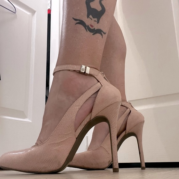 JLo high heels - Picture 1 of 4